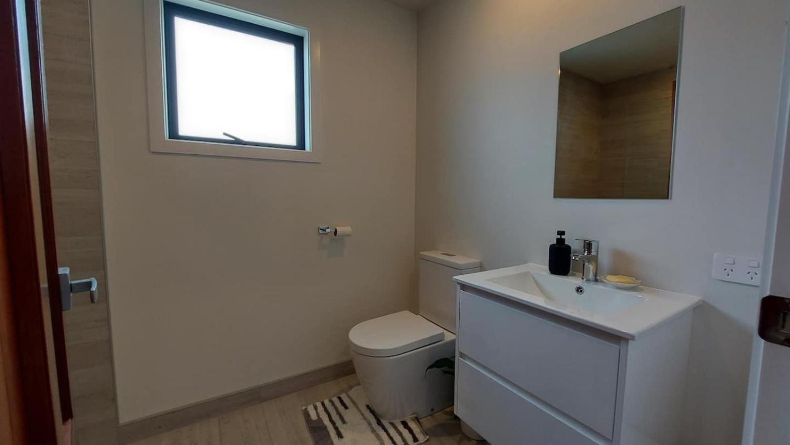 Sleek Suite By The Sand 1-Bedroom Dunedin Buitenkant foto