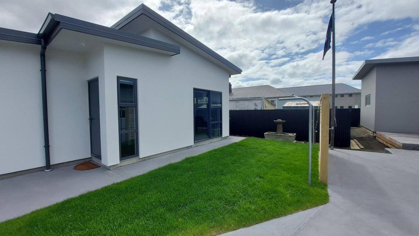 Sleek Suite By The Sand 1-Bedroom Dunedin Buitenkant foto